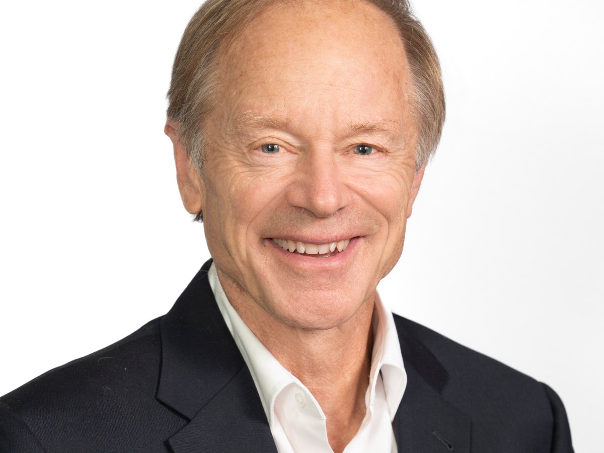Headshot of Bruce Mohl, Editor at CommonWealth Beacon.